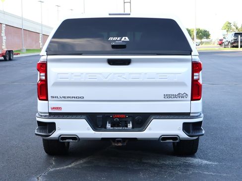 Used 2022 Chevrolet Silverado 1500 High Country w/ High Country Premium Package AWD/4WD image 35