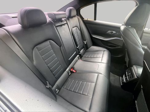 Used 2020 BMW 330i Sedan w/ M Sport Package RWD image 18