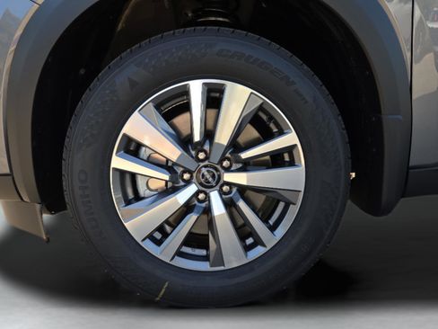 New 2026 Nissan Pathfinder SL FWD image 9