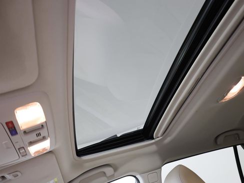 Used 2016 Subaru Outback 2.5i Limited AWD/4WD image 22