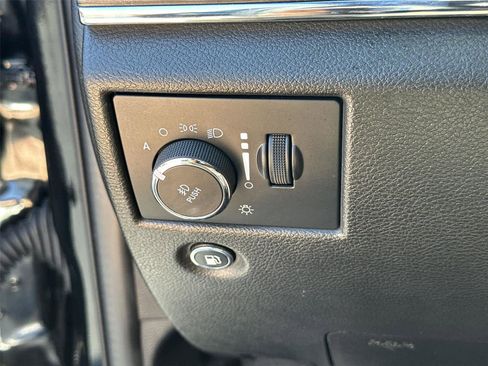 Used 2022 Jeep Grand Cherokee Limited AWD/4WD image 41