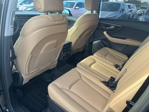 Used 2025 Audi Q7 3.0T Prestige AWD/4WD image 3