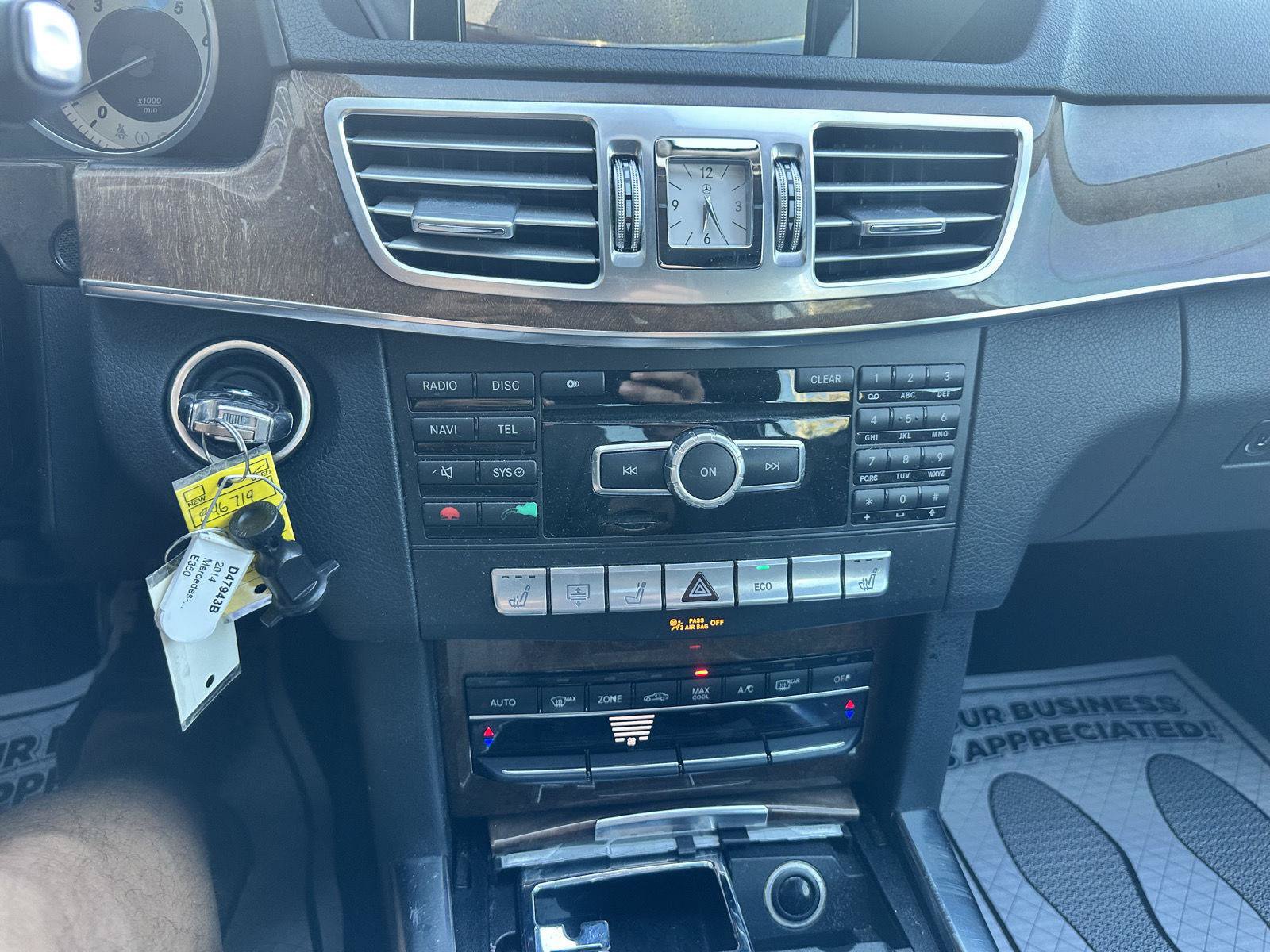 Used 2014 Mercedes-Benz E 350 4MATIC Sedan image 26
