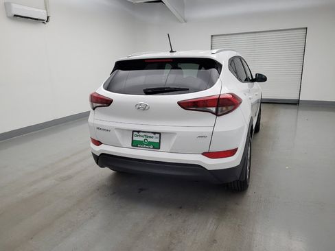 Used 2017 Hyundai Tucson SE AWD/4WD image 7