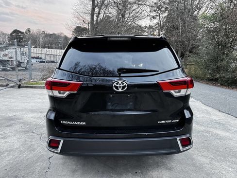 Used 2018 Toyota Highlander Limited image 9
