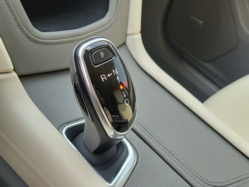 Used 2017 Cadillac XT5 Premium Luxury FWD image 31