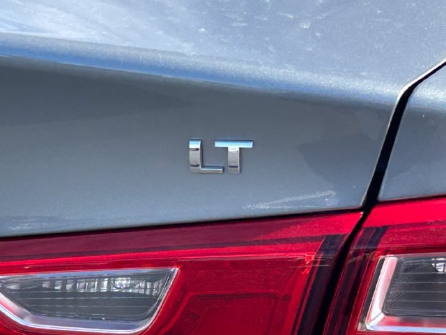 Used 2025 Chevrolet Malibu LT FWD image 5