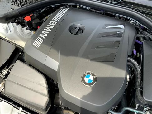 Used 2025 BMW 330i Sedan w/ Convenience Package image 17