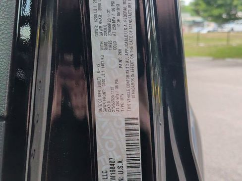 Used 2022 Jeep Wrangler Unlimited Sahara AWD/4WD image 29