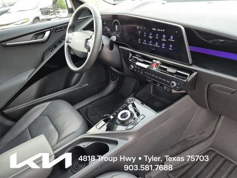 Used 2023 Kia Niro Wave FWD image 12