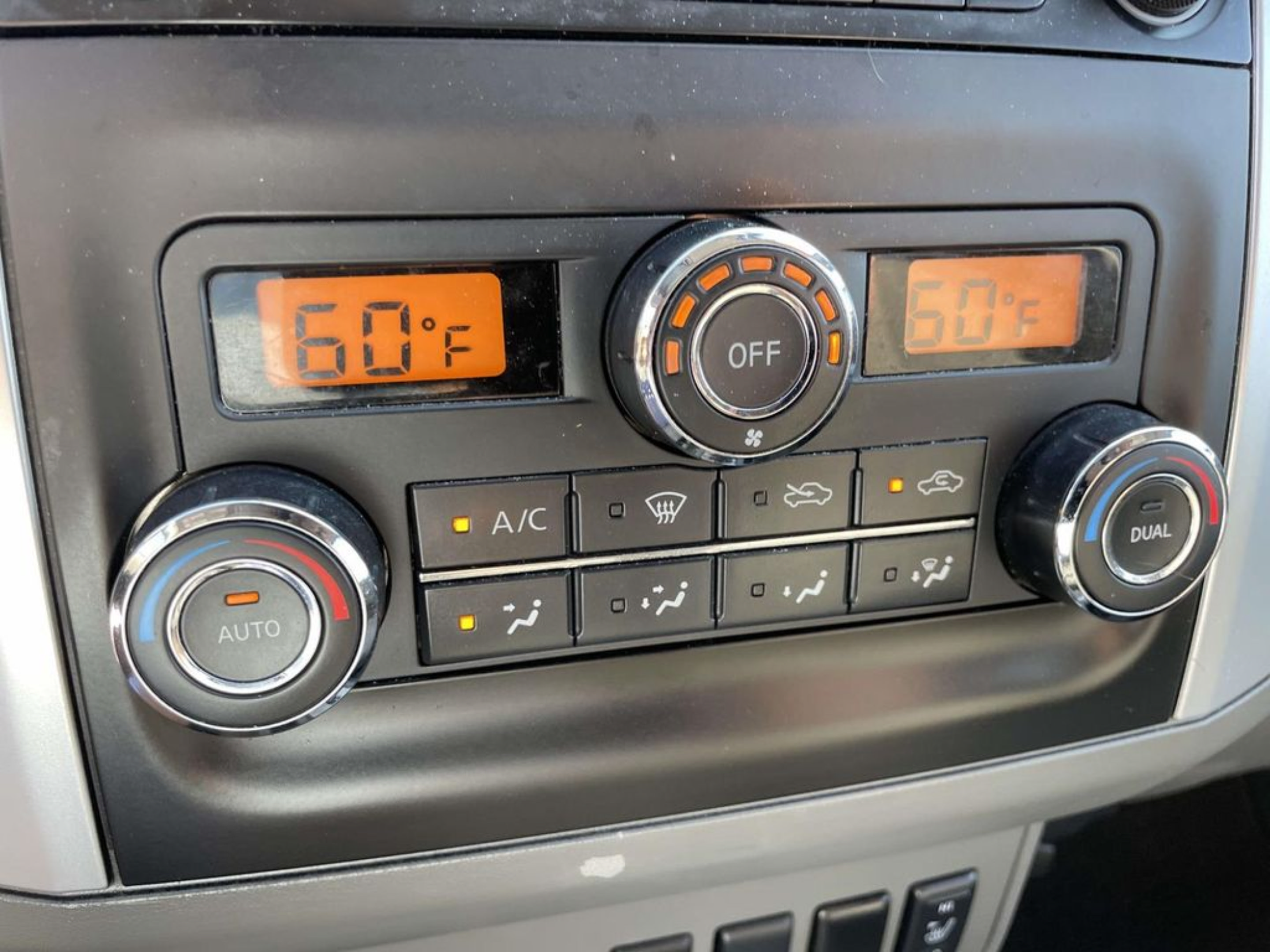 Used 2014 Nissan Frontier SV w/ SV Value Truck Package RWD image 28