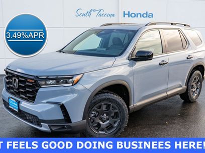 New 2025 Honda Pilot TrailSport