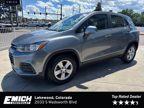 Used 2020 Chevrolet Trax LS FWD image 1