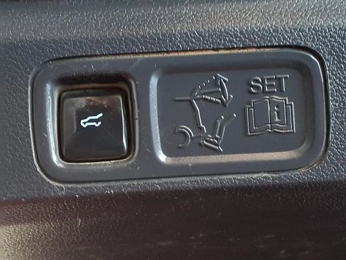 Used 2022 Ford Expedition Max Limited AWD/4WD image 8