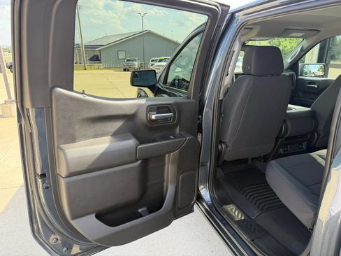 Used 2019 Chevrolet Silverado 1500 Custom Trail Boss w/ Custom Convenience Package AWD/4WD image 32