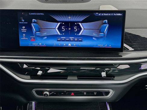 Used 2025 BMW X7 M60i w/ Executive Package image 16