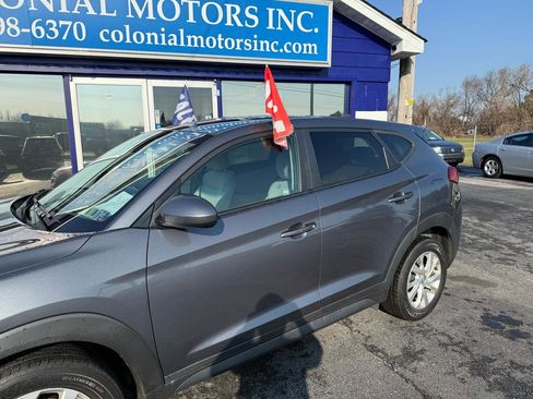 Used 2019 Hyundai Tucson SE image 2
