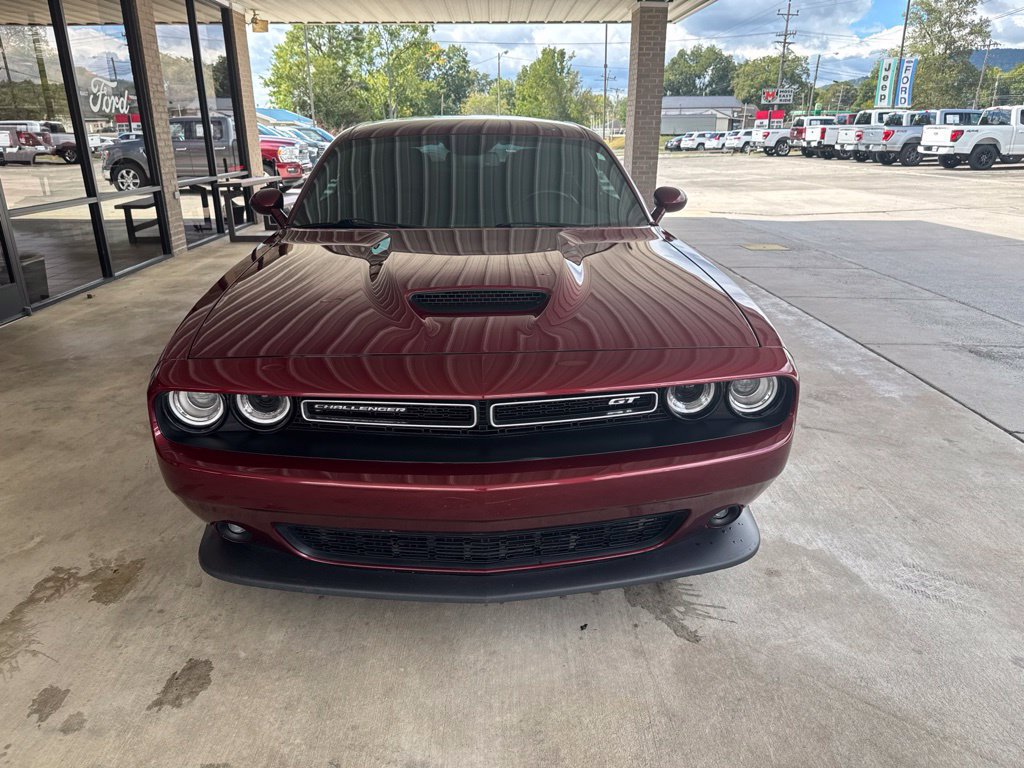 Used 2022 Dodge Challenger GT RWD image 2