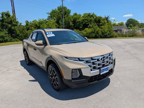 Used 2024 Hyundai Santa Cruz SEL w/ Activity Package FWD image 2