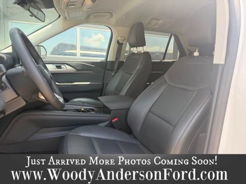 Used 2026 Ford Explorer Active w/ Active Comfort Package RWD image 9