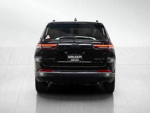 Used 2025 Jeep Grand Cherokee L Laredo AWD/4WD image 4