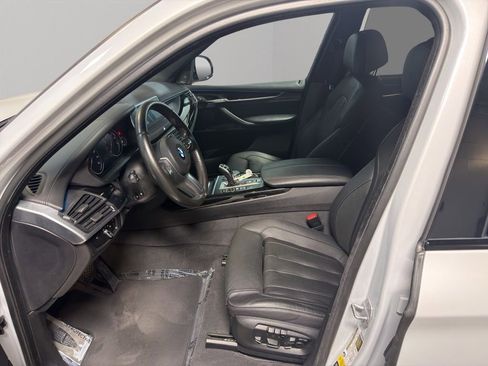 Used 2018 BMW X5 xDrive50i w/ M Sport Package AWD/4WD image 9