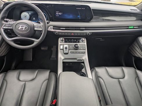 Used 2023 Hyundai Palisade Calligraphy w/ Winter Package image 14