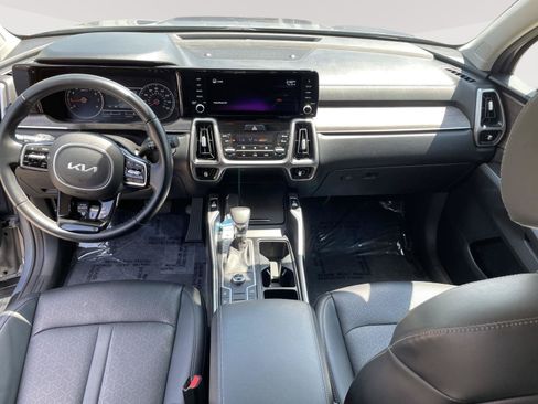 Used 2022 Kia Sorento S AWD/4WD image 5