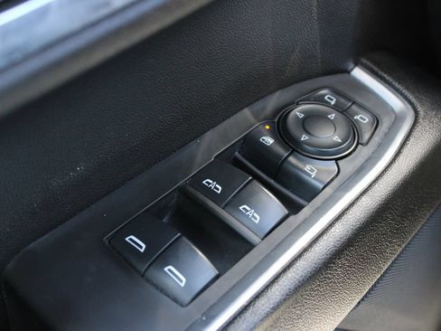 Used 2024 GMC Sierra 1500 SLT RWD image 13