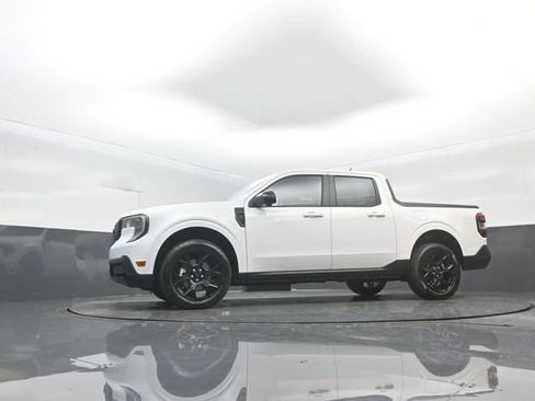 New 2026 Ford Maverick Lariat w/ Black Appearance Package image 30