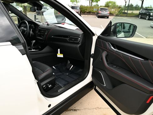 Used 2024 Maserati Levante Modena Ultima AWD/4WD image 46
