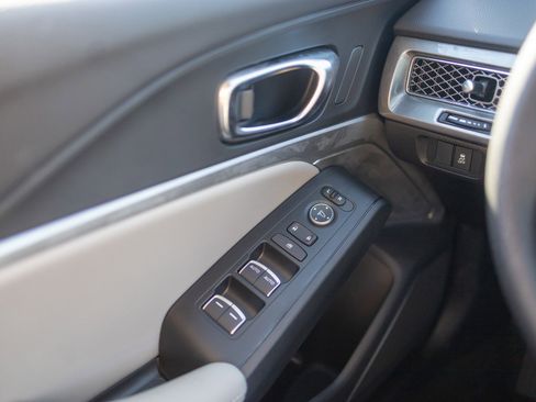 New 2025 Acura Integra image 12