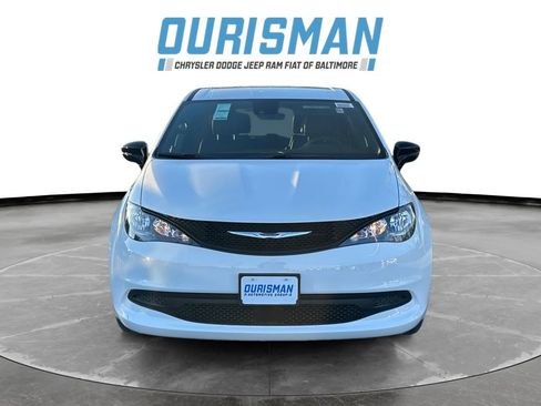 New 2026 Chrysler Voyager LX image 8