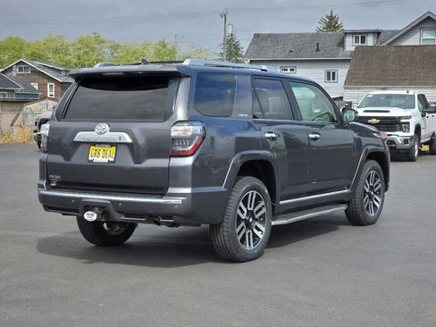 Used 2016 Toyota 4Runner Limited image 5