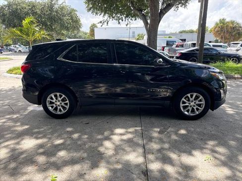 Used 2020 Chevrolet Equinox LT w/ Driver Convenience Package FWD image 5