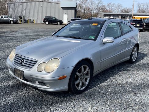 Used 2004 Mercedes-Benz C 230 Coupe image 2