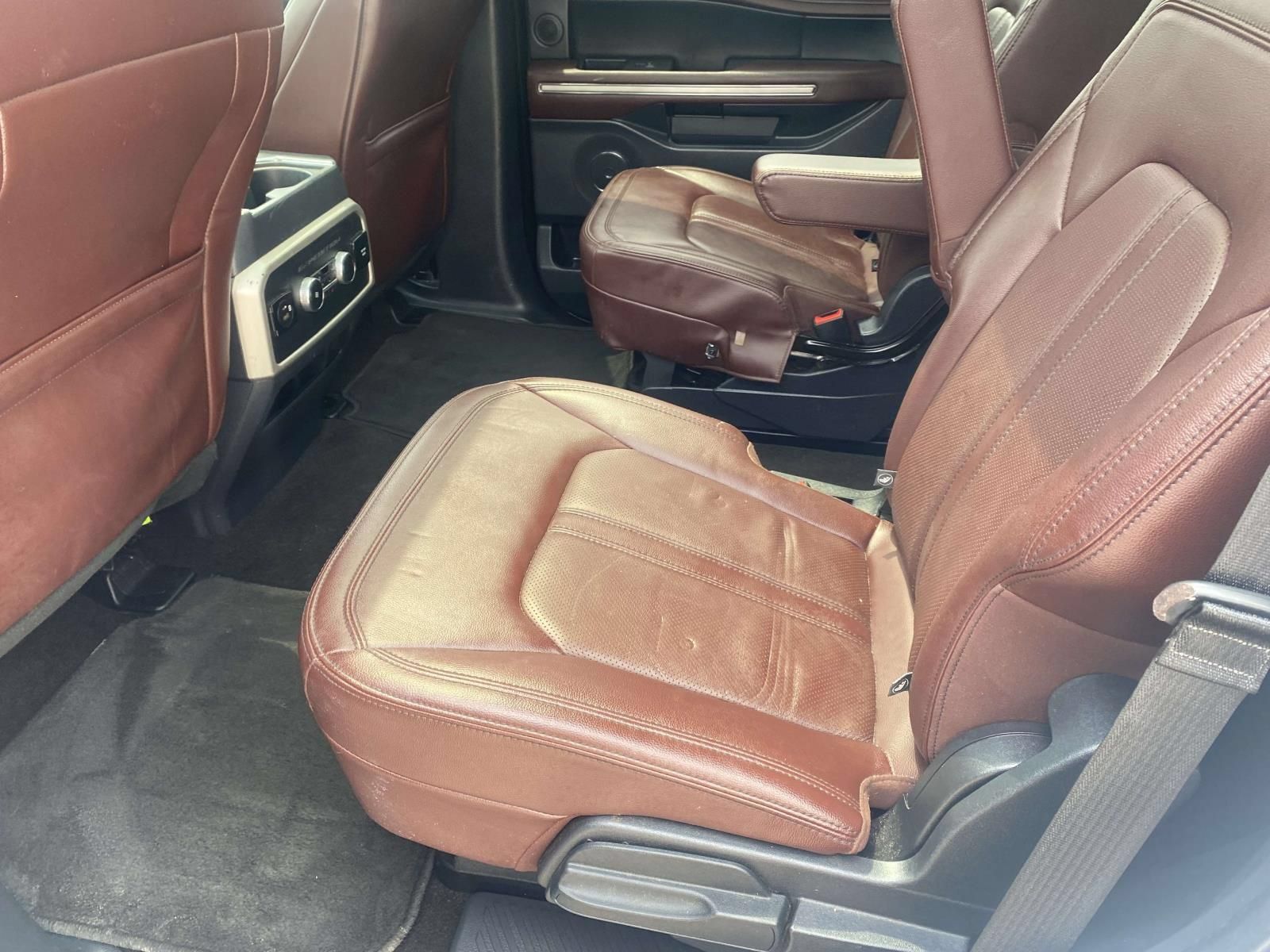 Used 2022 Ford Expedition Limited AWD/4WD image 11