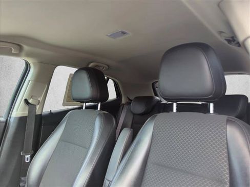 Used 2019 Buick Encore Sport Touring FWD image 16