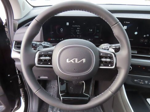 New 2026 Kia Carnival SX w/ SX Dark Edition Package image 4