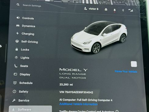 Used 2025 Tesla Model Y Long Range AWD/4WD image 8