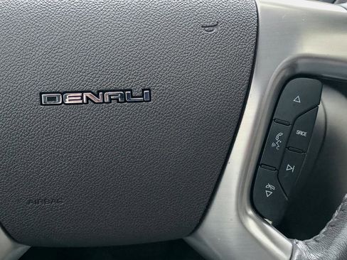 Used 2015 GMC Acadia Denali image 32