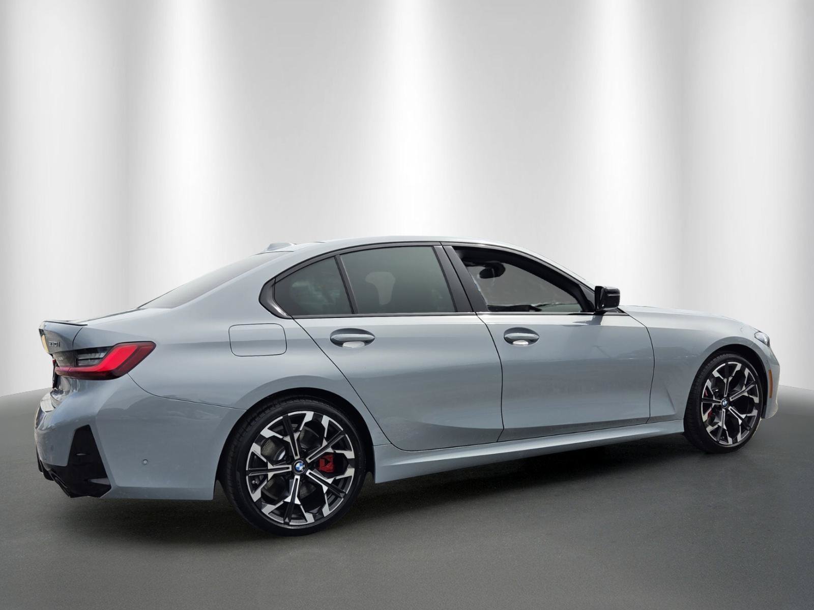 New 2026 BMW 330i Sedan w/ M Sport Package RWD image 7