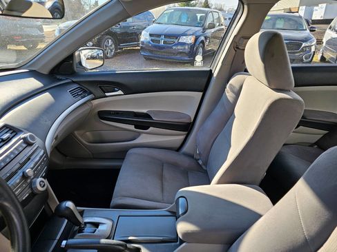 Used 2012 Honda Accord LX image 8