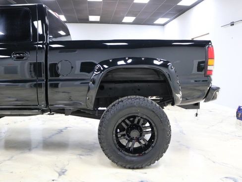 Used 2006 GMC Sierra 2500 SLT w/ Heavy-Duty Power Package image 22