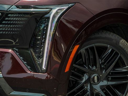 New 2025 Cadillac Escalade IQ Sport 2 w/ LPO, ONYX Package image 23