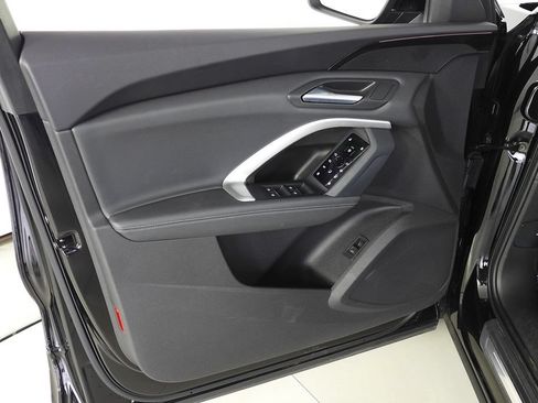 Used 2025 Audi Q5 Premium w/ Convenience Package AWD/4WD image 11