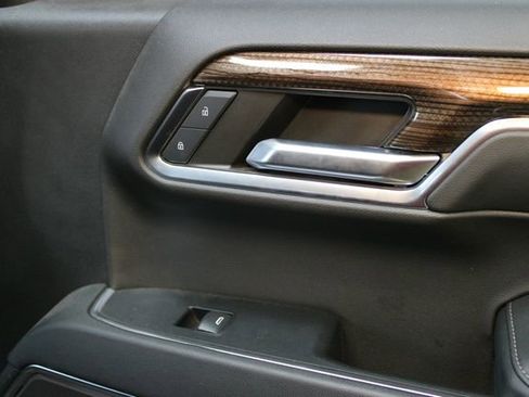 Used 2024 Chevrolet Silverado 1500 LT AWD/4WD image 9