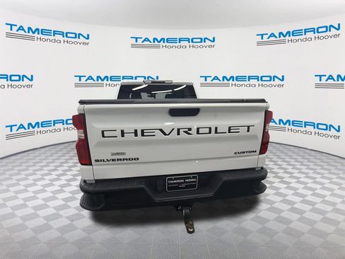 Used 2021 Chevrolet Silverado 1500 Custom Trail Boss w/ LPO, Dark Essentials Package AWD/4WD image 4
