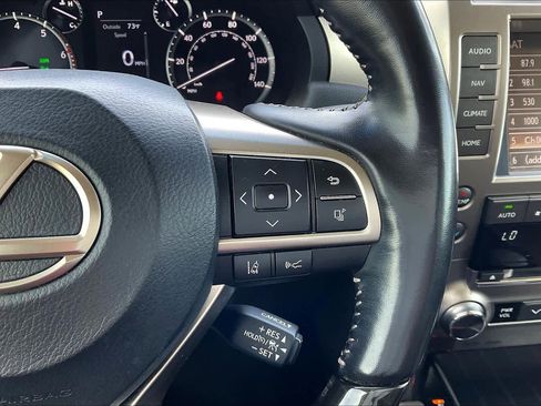 Used 2021 Lexus GX 460 Luxury w/ Accessory Package AWD/4WD image 25