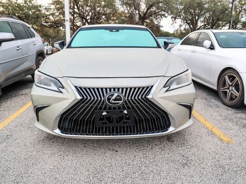 Used 2021 Lexus ES 350 w/ Premium Package image 4